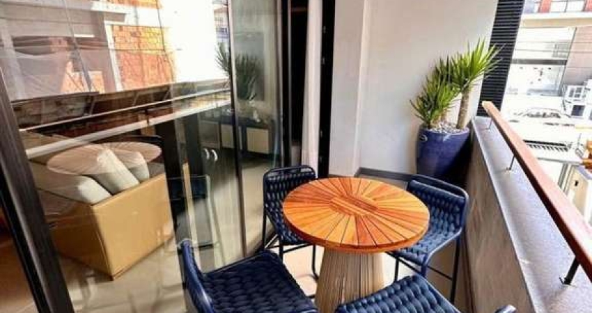 Apartamento para Venda em Florianópolis, Jurerê, 3 dormitórios, 3 suítes, 4 banheiros, 2 vagas