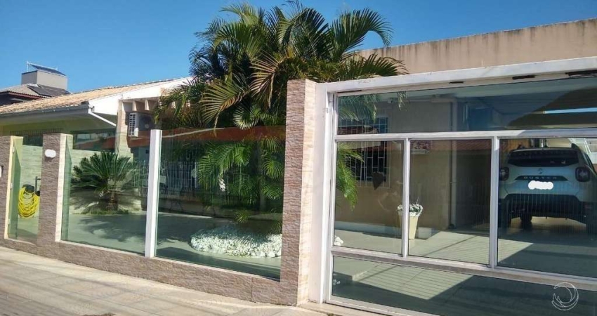 Casa para Venda em Florianópolis, Itacorubi, 2 dormitórios, 1 suíte, 3 banheiros, 3 vagas