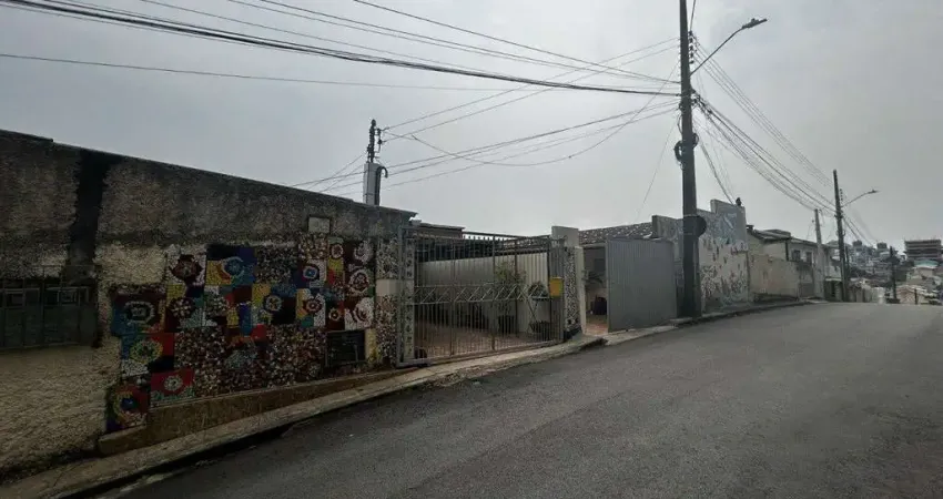 Terreno à venda na Rua Santos Saraiva, Capoeiras, Florianópolis