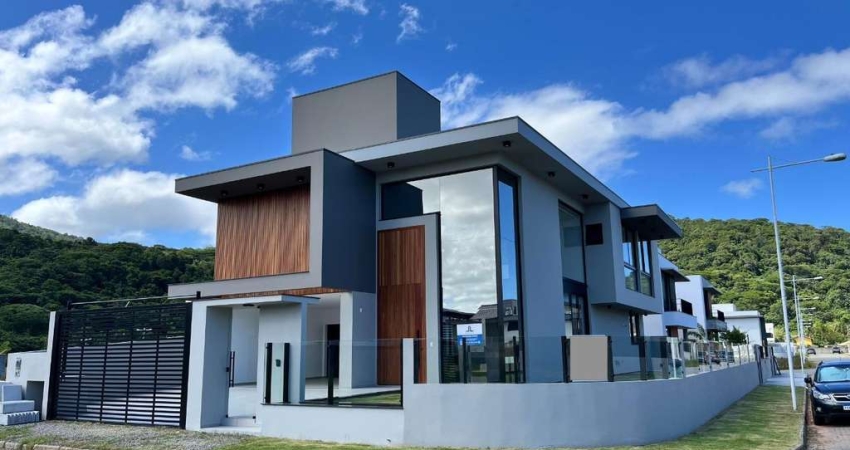 Casa para Venda em Florianópolis, Rio Tavares, 3 dormitórios, 3 suítes, 5 banheiros, 4 vagas