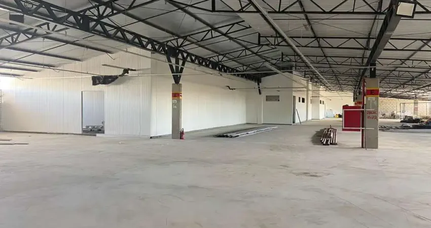 Galpão para Venda em Florianópolis, Carianos, 1 banheiro