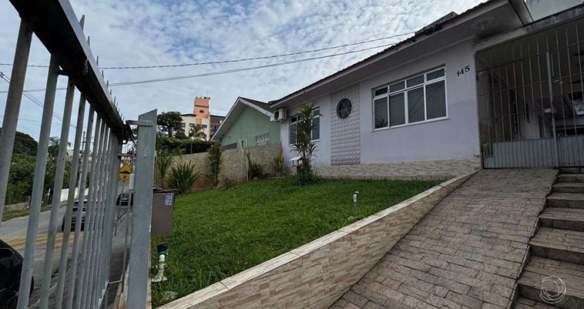 Casa para Venda em Florianópolis, Capoeiras, 4 dormitórios, 1 suíte, 3 banheiros, 1 vaga