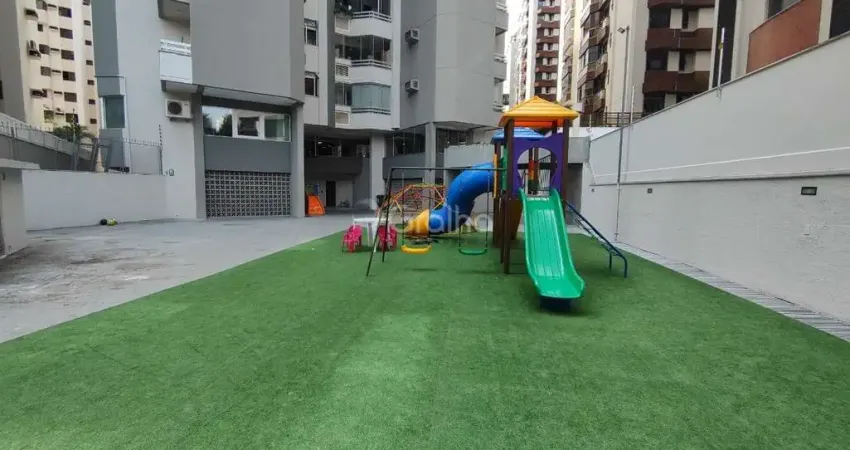 Apartamento para Venda em Florianópolis, Centro, 3 dormitórios, 1 suíte, 4 banheiros, 1 vaga
