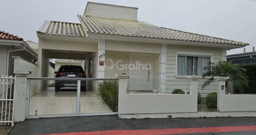 Casa para Venda em Florianópolis, Carianos, 3 dormitórios, 1 suíte, 3 banheiros, 2 vagas