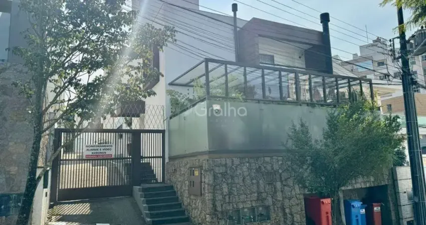 Casa para Venda em Florianópolis, Córrego Grande, 3 dormitórios, 3 suítes, 4 banheiros, 2 vagas