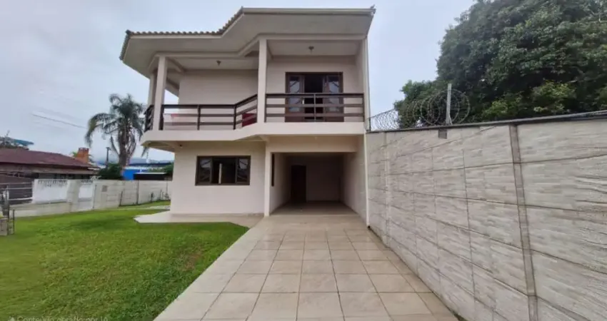Casa para Venda em Florianópolis, Carianos, 3 dormitórios, 1 suíte, 3 banheiros, 3 vagas