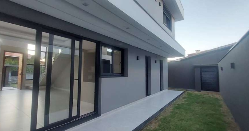 Casa para Venda em Florianópolis, Carianos, 3 dormitórios, 3 suítes, 4 banheiros, 2 vagas