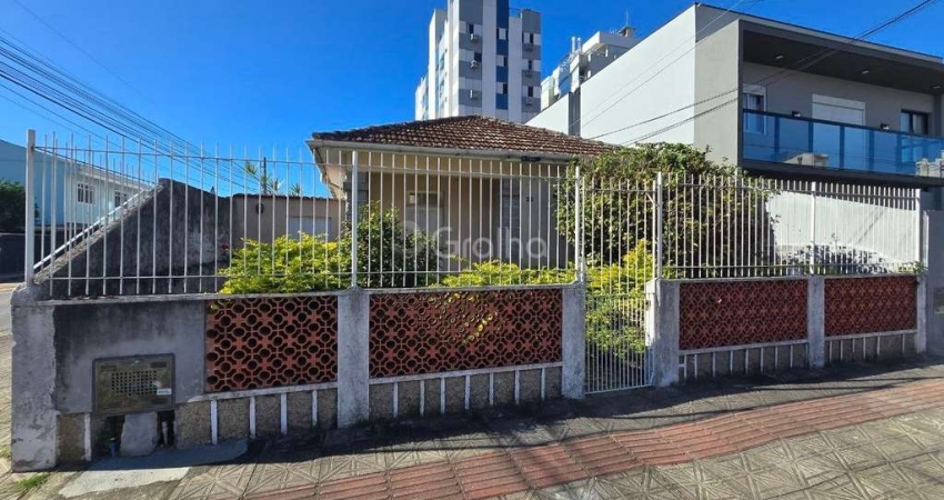Casa para Venda em Florianópolis, Balneário, 4 dormitórios, 2 banheiros, 1 vaga