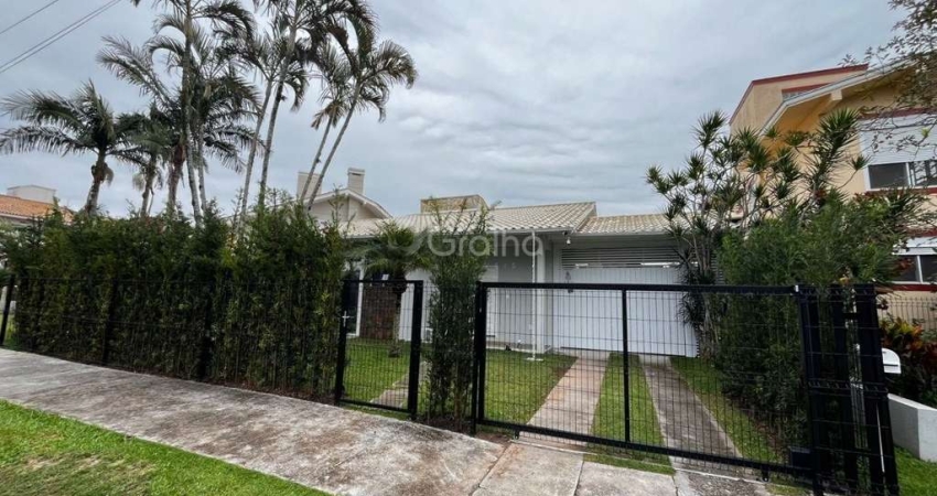 Casa para Venda em Florianópolis, Jurerê Internacional, 3 dormitórios, 1 suíte, 4 banheiros, 2 vagas