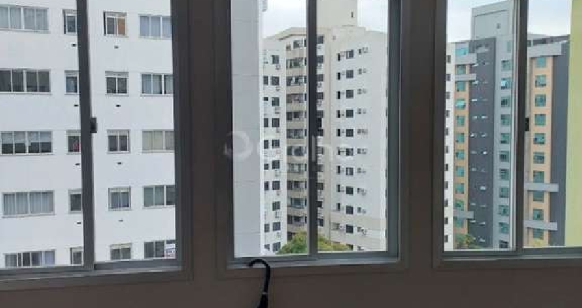 Apartamento para Venda em Florianópolis, Centro, 2 dormitórios, 1 banheiro