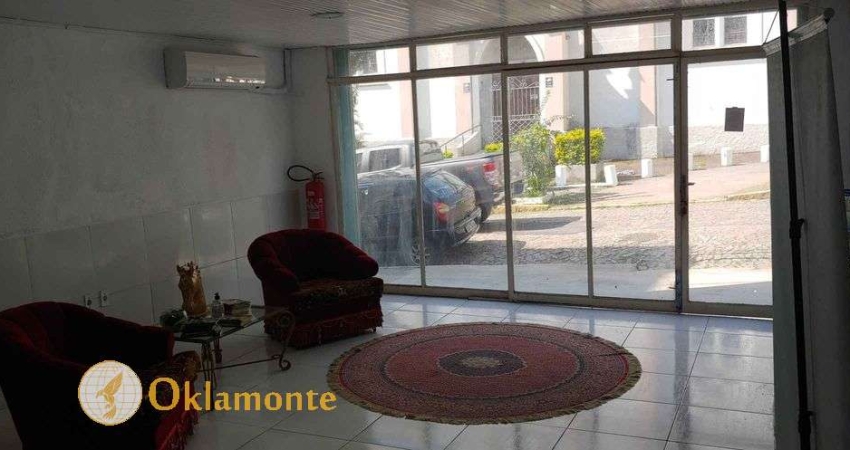 Casa com 3 quartos para alugar na Travessa Carmem, Floresta, Porto Alegre