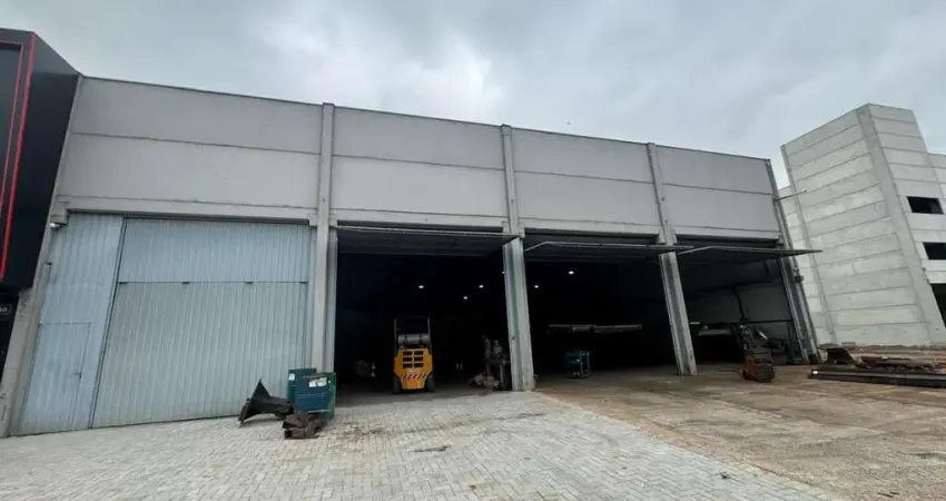 Barracão / Galpão / Depósito para alugar na Avenida José Neoli Cruz, Balneário Perequê, Porto Belo