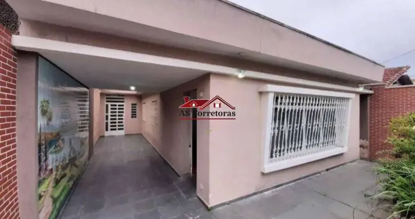 Casa térrea totalmente isolada à venda  no Jaguaré.