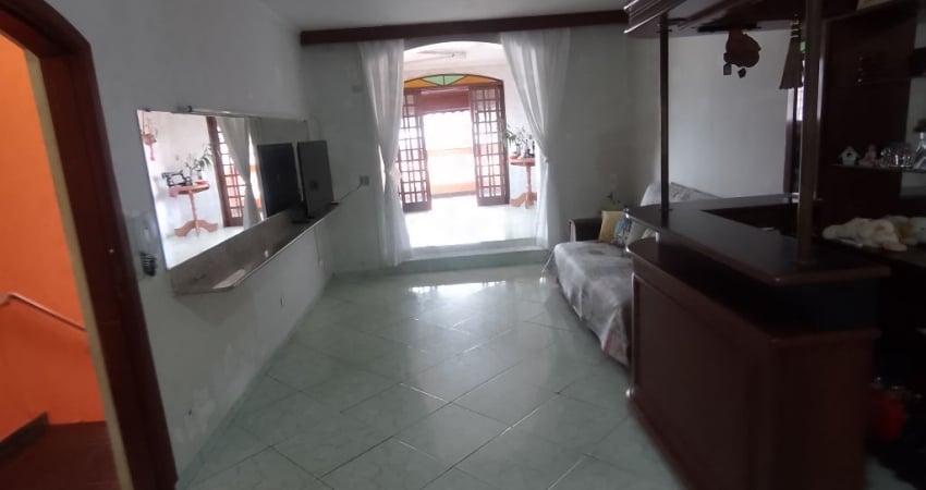 Casa com 3 quartos para alugar na Rua João Barbosa, Centro, Jandira