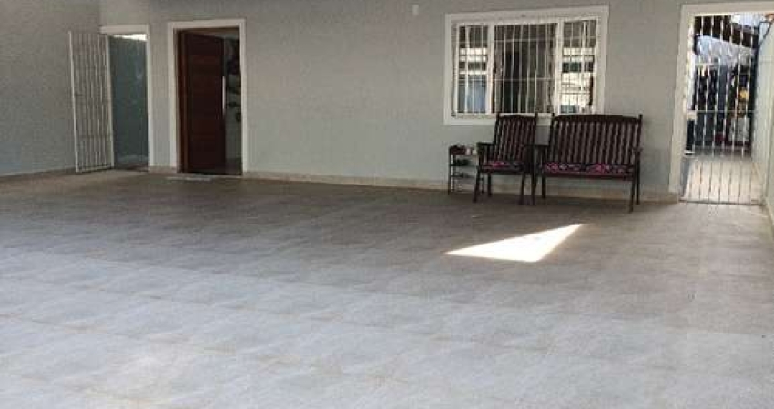 Casa com edícula à venda - bairro Aruan - Caraguatatuba