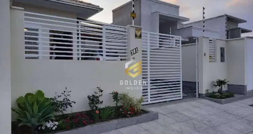 Casa com Piscina 2 dormitórios à venda, 90 m² por R$ 700.000 - Bosque da Mata - Tijucas/SC