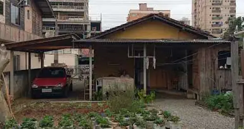 Casa com 2 quartos à venda na Rua 137, Morretes, Itapema