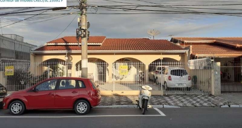 Linda Casa em Balneário Camboriú próximo ao shopping