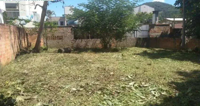 Oportunidade para Construtores e investidores Terreno com 3.000 metros