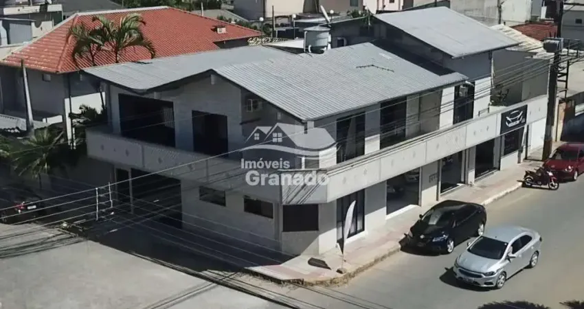 Casa à venda, monte alegre, CAMBORIU - SC com 03 Dormitórios