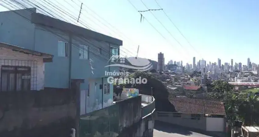 Casa à venda no Tabuleiro, Camboriú 