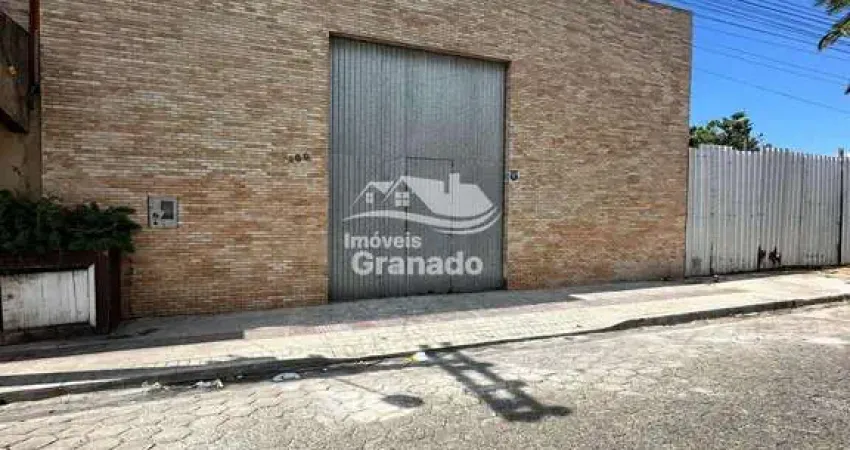 Galpão à venda, 240.00 m no bairro monte alegre, camboriu - sc