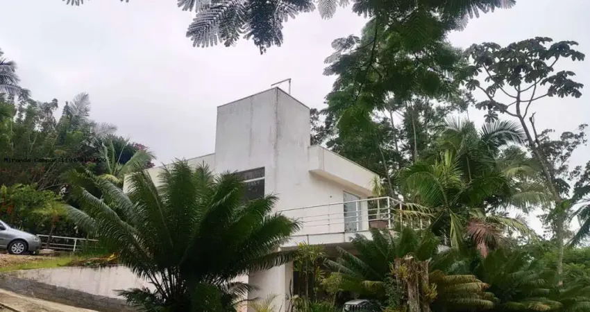 Casa de Campo para Venda em Suzano, Ipelândia, 3 dormitórios, 1 suíte, 3 banheiros, 5 vagas
