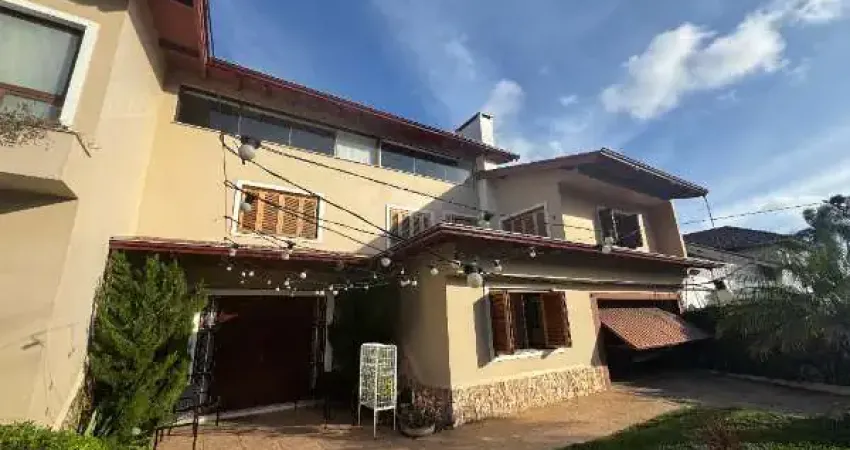 Casa com 6 quartos à venda no Ipanema, Porto Alegre