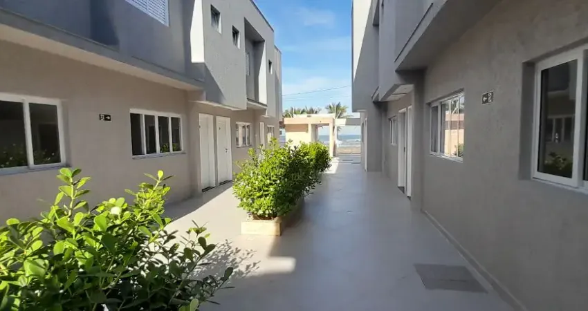 Sobrado novo de frente para o mar
