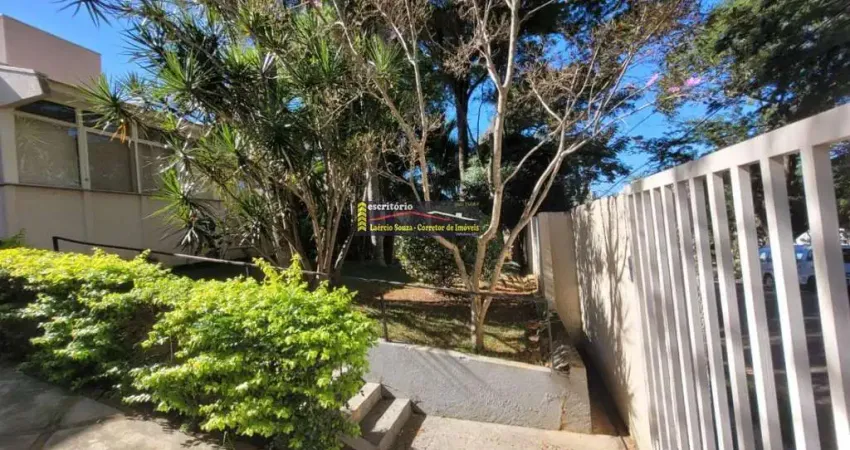 Casa Bolsão Segurança Locação em Valinhos SP, - 3 suites, Piscina R$ 8.000,00 o pacote (Taxas Inclusas) Região Nobre