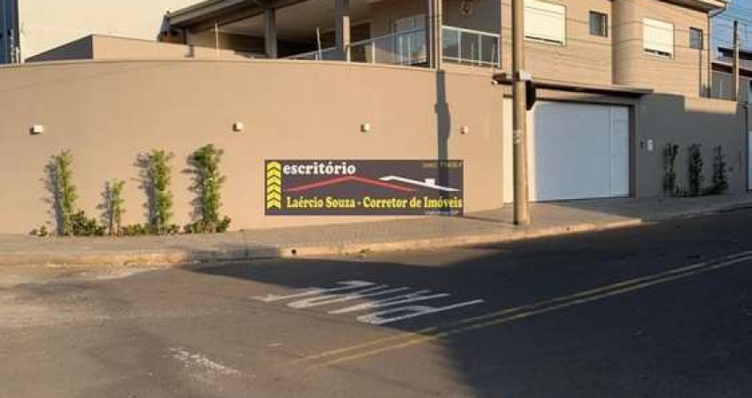 Casa Venda Santa Bárbara D´Oeste, localizada em bairro nobre, 351m² constr., 3 suites, piscina, 330m² terr - R$ 1.500.000,00 Aceita Permutas Veja Descrição