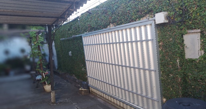 Linda casa com piscina