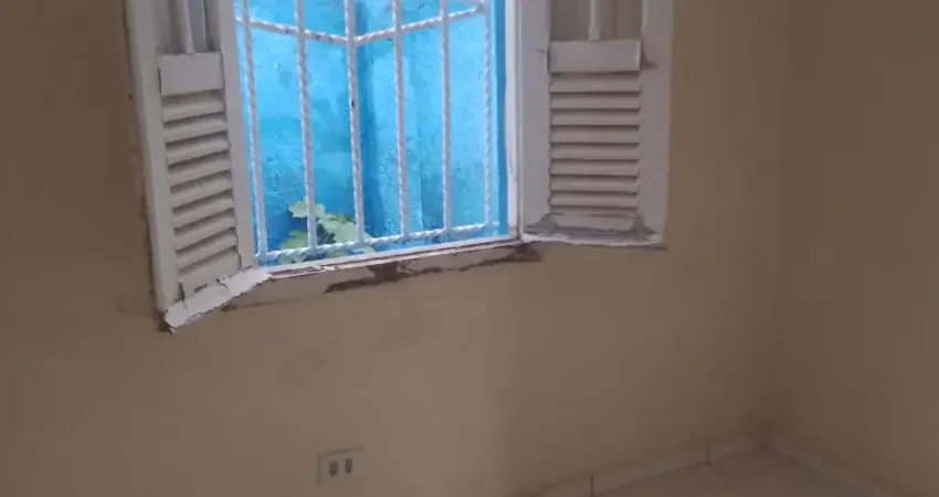 Casa no cordeiro, a cem metrôs da Av caxangá