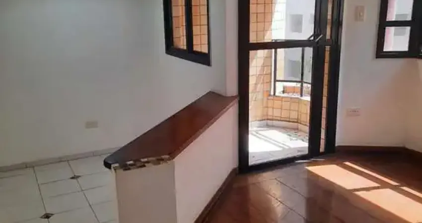 1 dormitório. uma quadra da praia. lazer, portaria, elevador