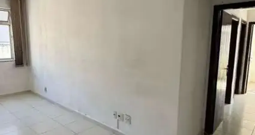 Três dormitórios. portaria 24 horas. elevador, quadra praia