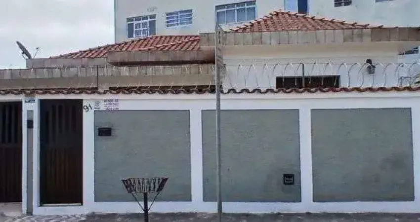 Casa ampla em são vicente. 4 dormitórios no total. excelente