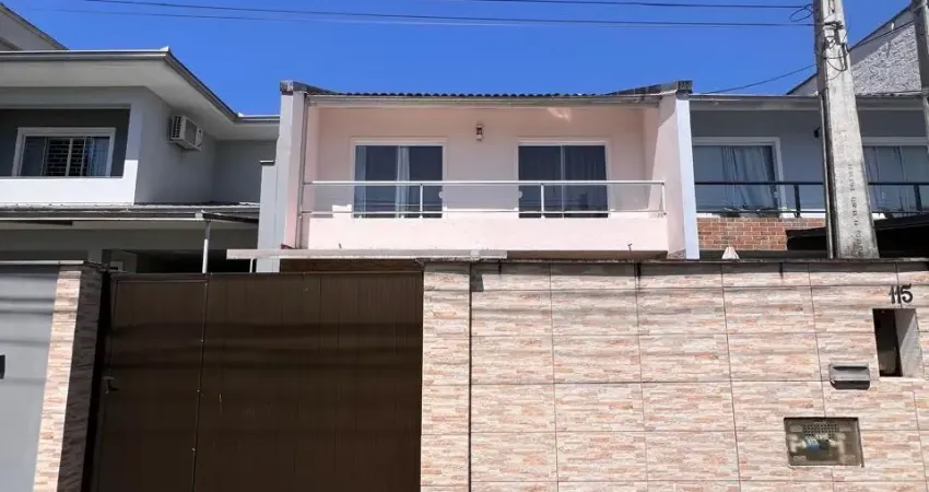 Lindo sobrado à venda localizado no bairro costa e silva  - joinville sc