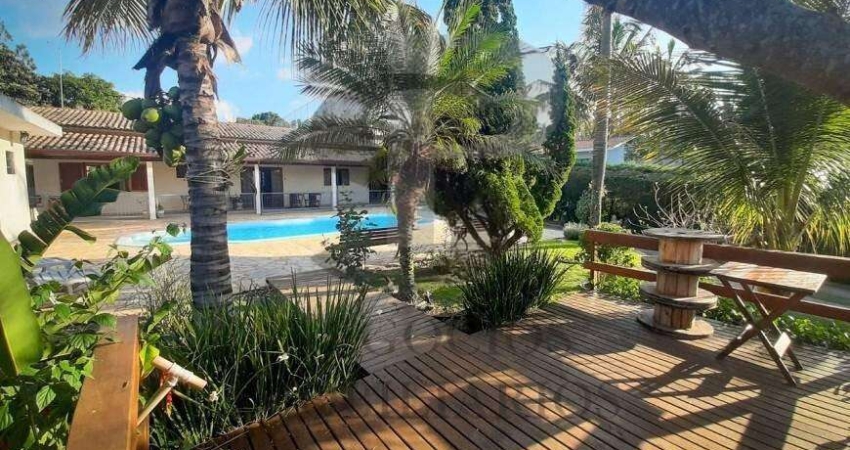 Casa à venda no bairro Pinheirinho, em Vinhedo - SP