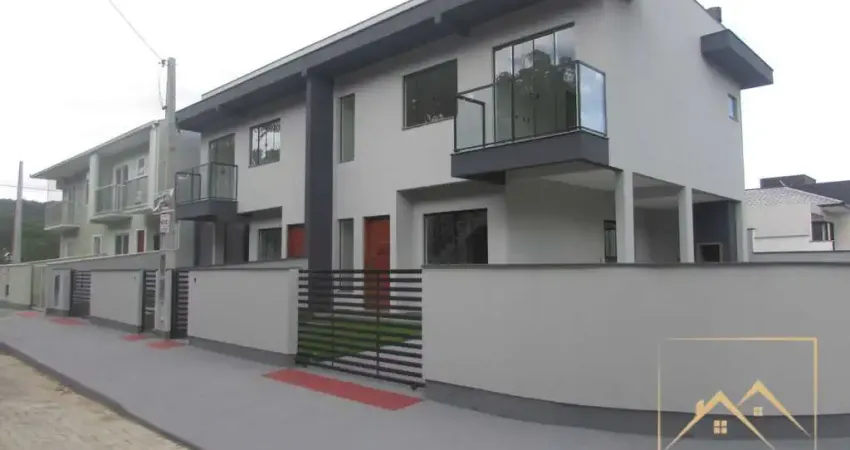 Excelente sobrado localizado no loteamento lisboa 3 forquilhas são josé sc