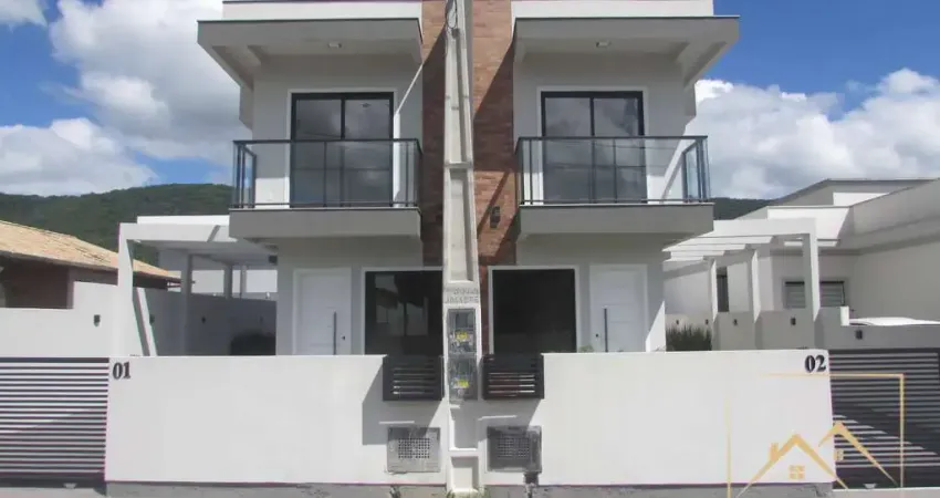 Excelente sobrado com 94 m² localizado no loteamento bosque de são josé sc