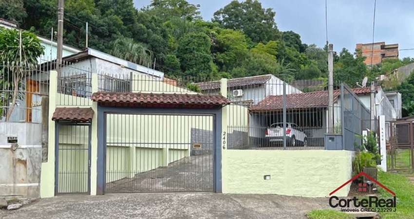 Casa com 3 quartos à venda na Avenida Vicente Monteggia, 2406, Vila Nova, Porto Alegre