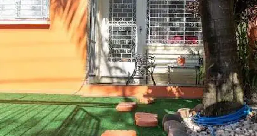 Casa com 3 quartos à venda na Rua Alfredo Varela, 305, Teresópolis, Porto Alegre