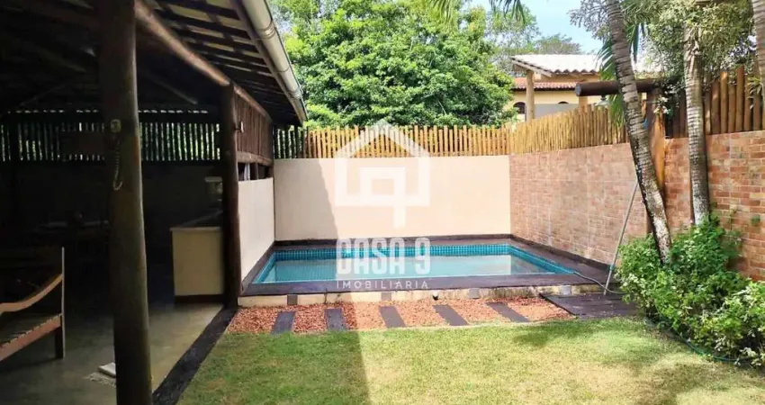 Casa com 7 suítes e terreno privativo de 1360 m² a venda em condomínio fechado 2 Km de Praia do Forte Bahia