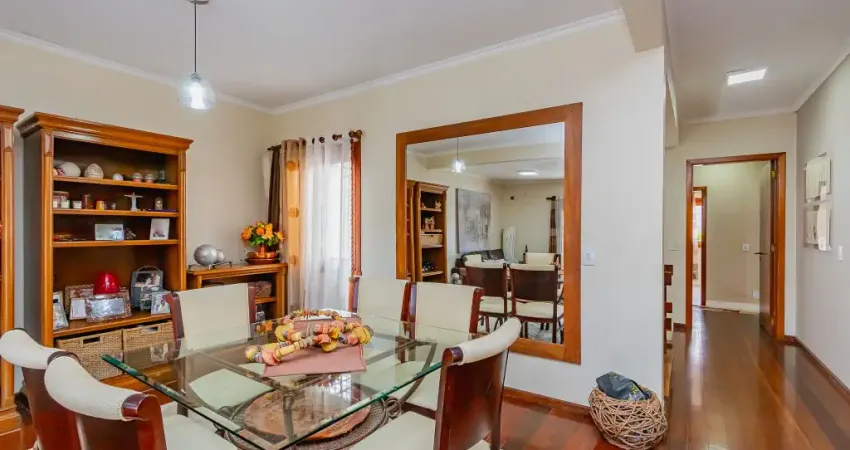 Casa ALTO PADRÃO semimobiliada, 4 dormitórios, piscina, no Centro de Canoas
