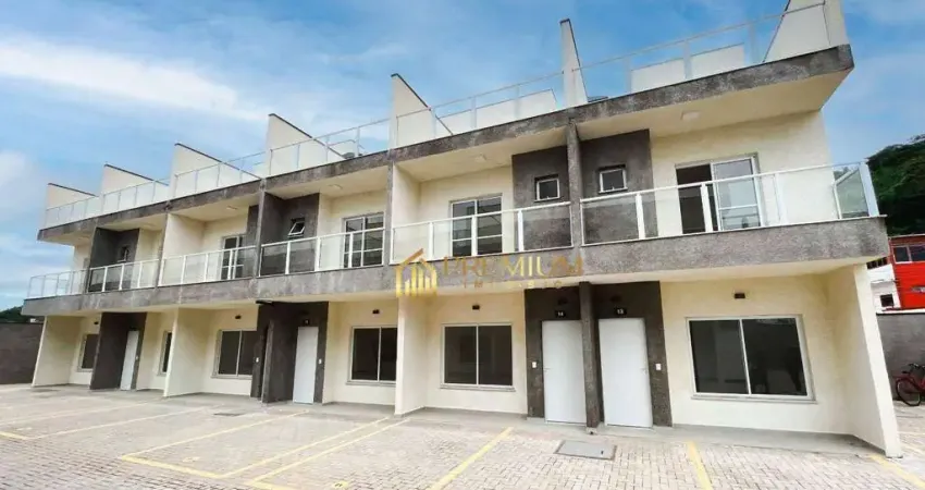 Village com 2 dormitórios à venda, 84 m² por R$ 480.000 - Centro - Caraguatatuba/SP