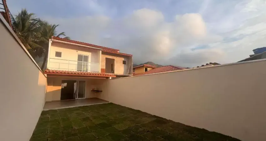 Sobrado com 3 dormitórios à venda, 114 m² por R$ 590.000 - Enseada - São Sebastião/SP