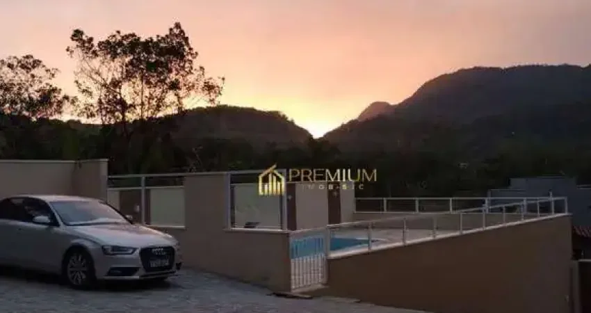 Sobrado com 2 dormitórios à venda, 82 m² por r$ 450.000 - capricórnio ii - caraguatatuba/sp