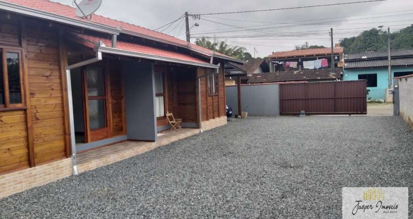 Terreno com 4 Casas mistas, Madeira tratada e Alvenaria, com 2 quartos cada