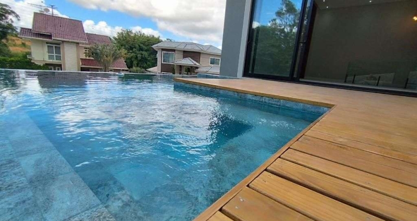 Casa na Pedra Branca, 270m²