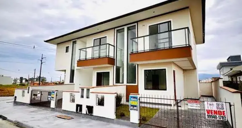 Casa com 2 quartos à venda na Avenida Nielsen Ubiratã Delfino José, 1, Caminho Novo, Palhoça